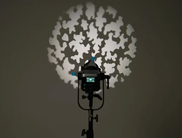 Nanlite Forza Projector Mount 18-36 stand Spot Wide gobo 2