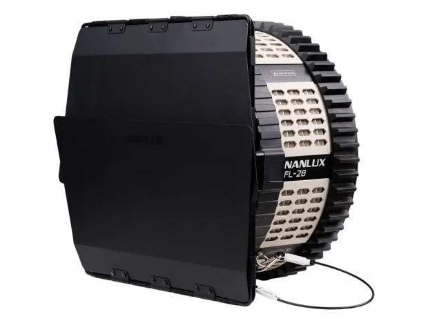 Nanlux FL-28 Fresnel barndoors